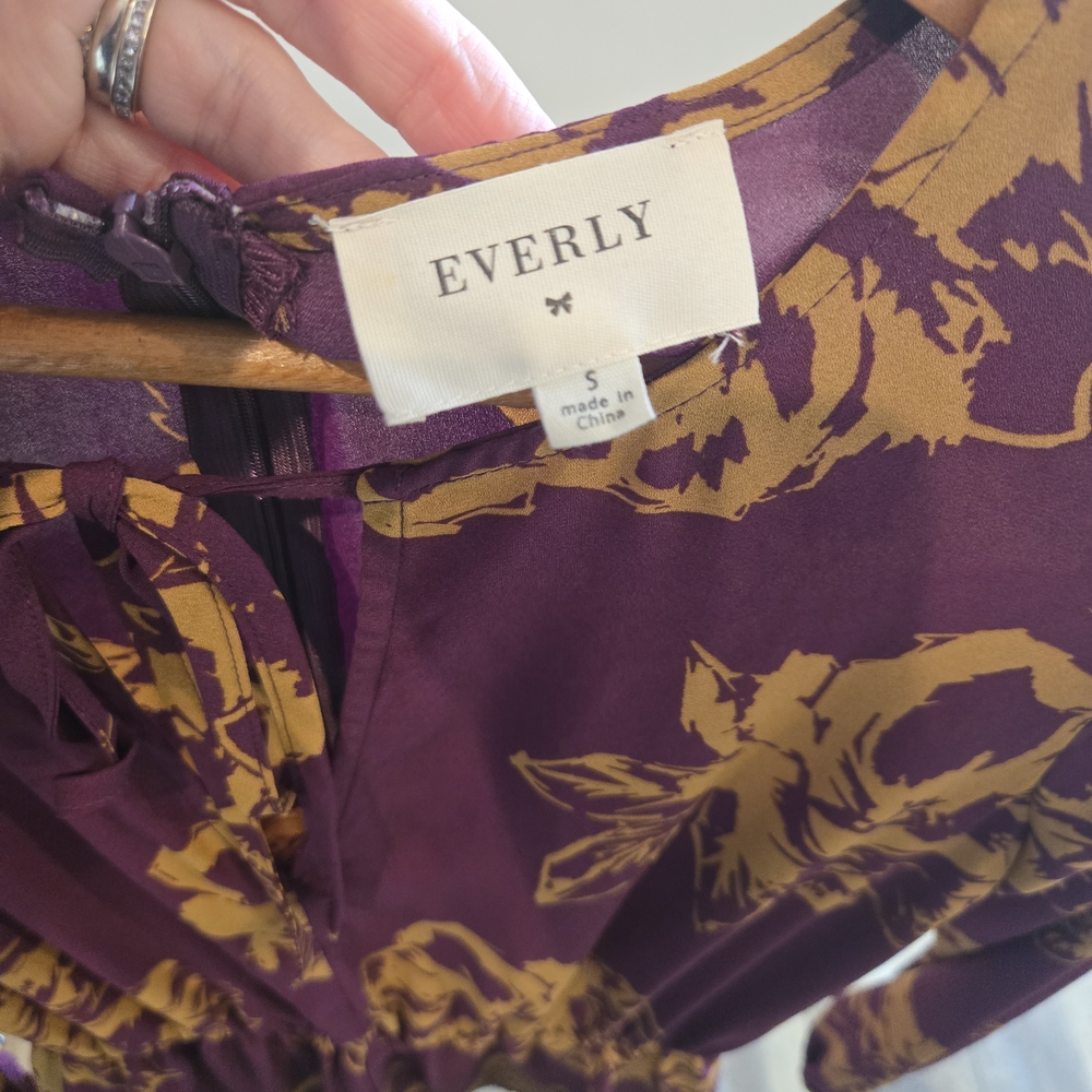 Everly Purple Floral Long Sleeve Tie Front Romper Women’s Size S Regular - Picture 2 of 7